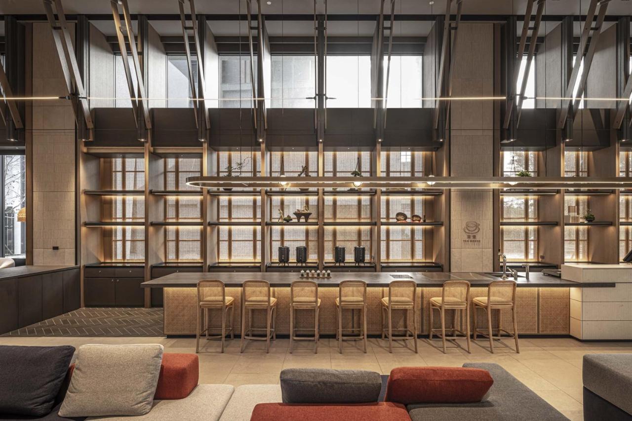 Lakeshore Hotel Hualien Taroko Shunan Kültér fotó The R&D bar at the Starbucks Reserve Roastery in Seattle